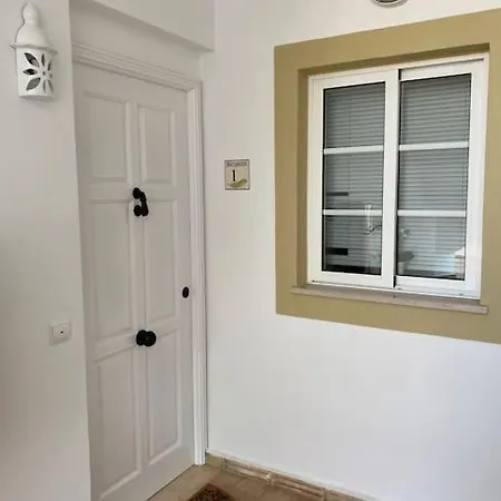 Casa Buccaneer, 2 Bedroom Garden Apartment In Praia Da Luz Exterior photo